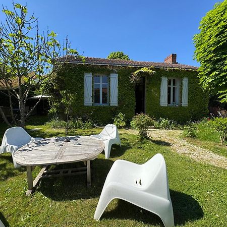 Cottage-Saint Laurent Sur Sevre Екстериор снимка