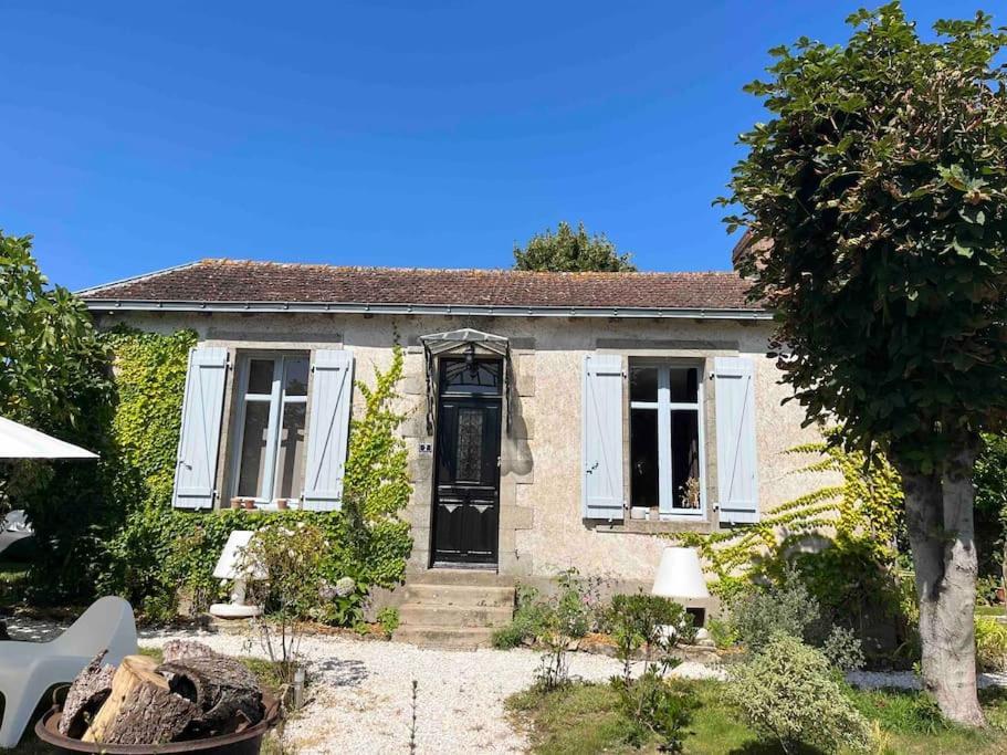 Cottage-Saint Laurent Sur Sevre Екстериор снимка