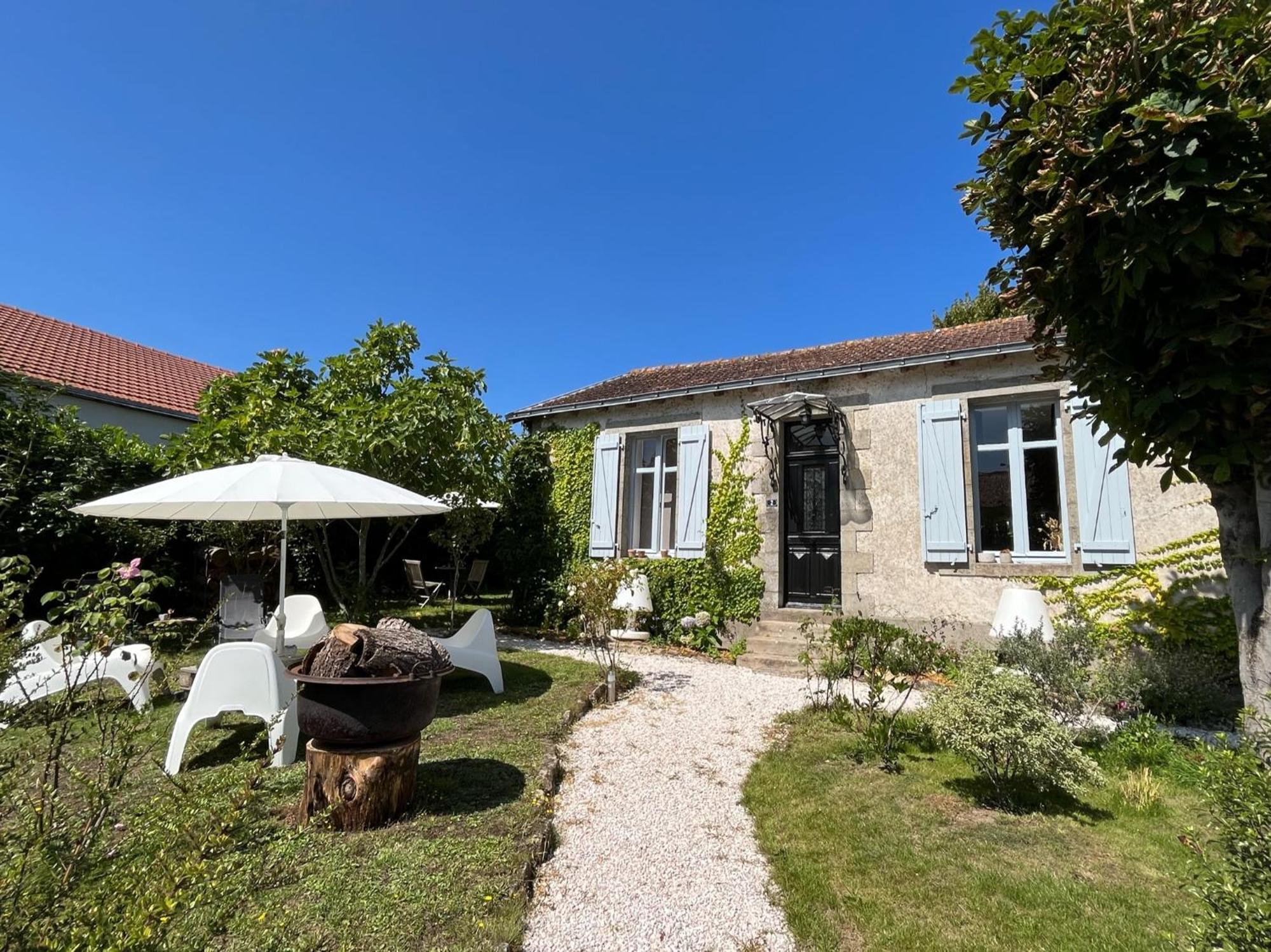 Cottage-Saint Laurent Sur Sevre Екстериор снимка
